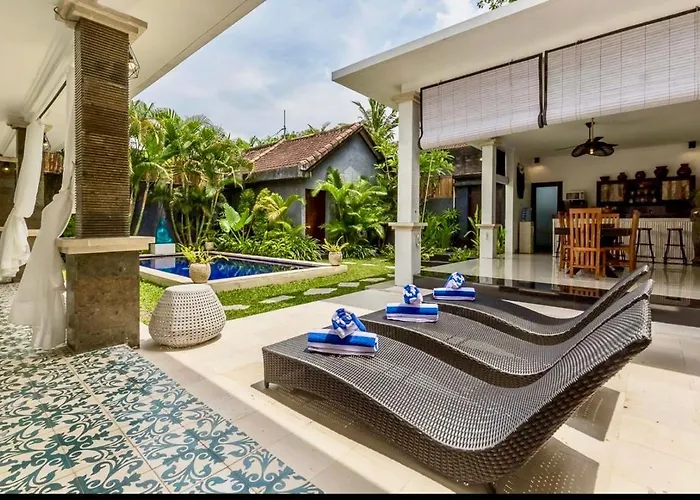 Villa Pucuk Harum 3bdr & Private Pool, Seminyak, Petitenget Seminyak