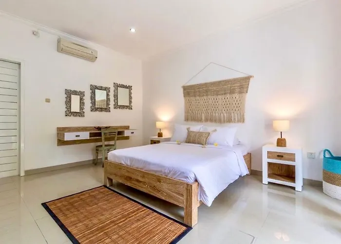 Pucuk Harum 3bdr & Private Pool, Seminyak, Petitenget Seminyak